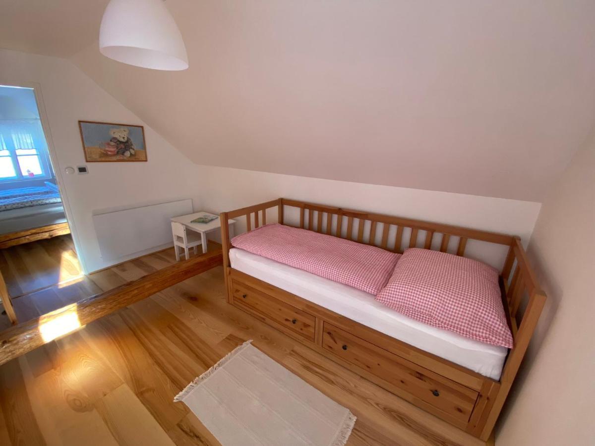 Nad Slovackym Sklipkem Villa Tupesy Exterior foto